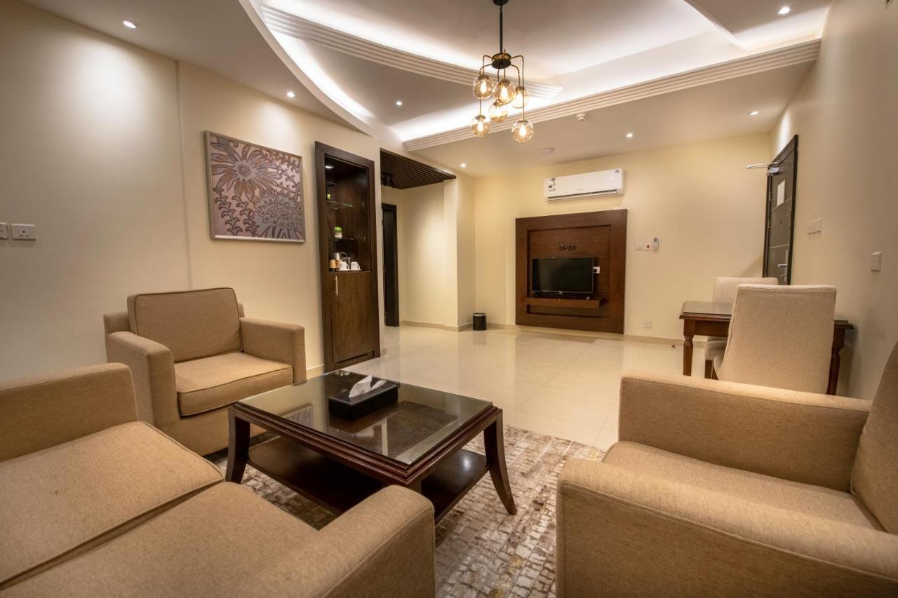 Golden Rose Hotel 吉赞 外观 照片