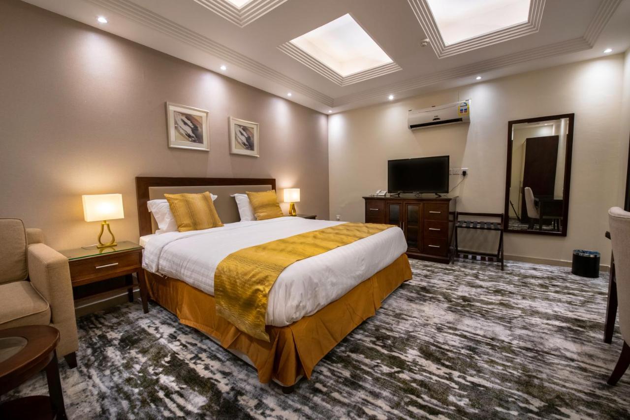 Golden Rose Hotel 吉赞 外观 照片